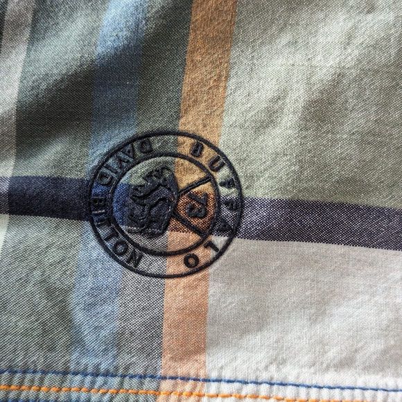 Men's Plaid Button Up Shirt - Picture 12 of 12